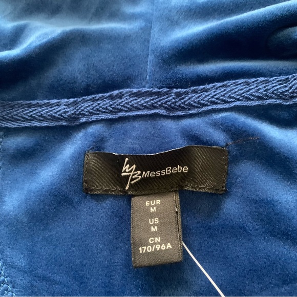 Miss Bebe Blue Women’s Hoodie Size Medium - Picture 7 of 9